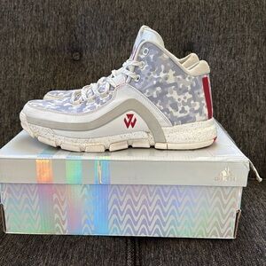 Addidas J Wall 2 Men's Basketball Sneakers Size 9